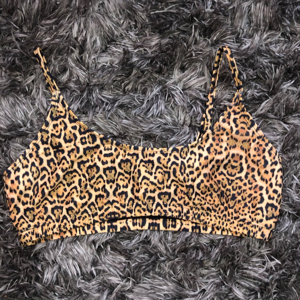 cheetah print bikini top🖤🧡